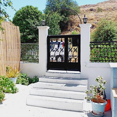 Kostas Studios Apartments - Ενοικιαζόμενα Δωμάτια Με Κουζινάκι Myrina Exterior foto